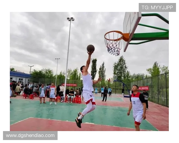 篮球点燃青春激情凝聚团队力量谱写奋勇拼搏辉煌篇章