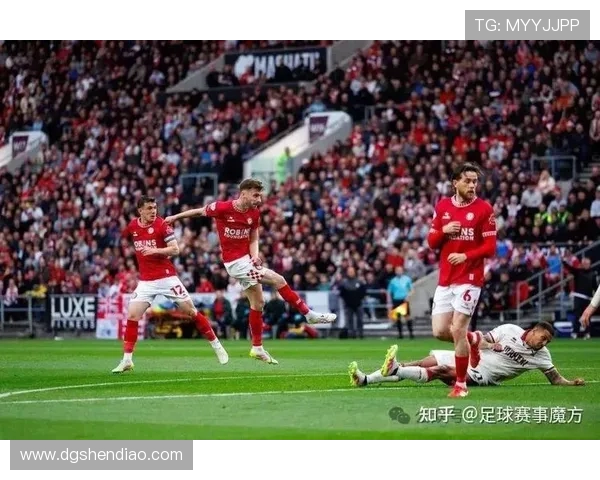 全球顶级足球联赛激战正酣各大豪门争夺荣耀赛季精彩纷呈