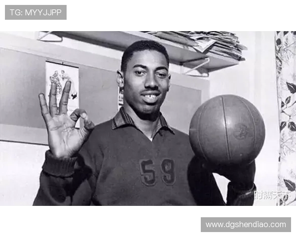 威尔特张伯伦的传奇生涯与篮球历史影响深度探究