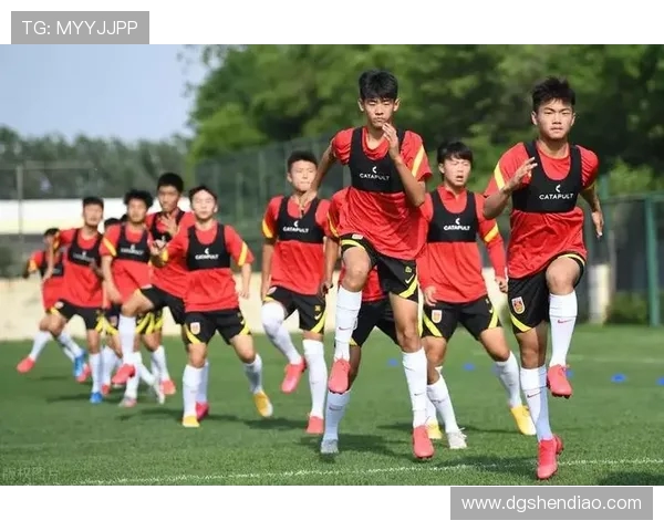 杨晨领衔中国足球新征程从青训体系到国际赛场的全面发展与挑战