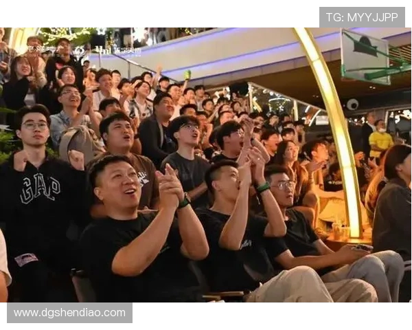 巅峰对决英雄联盟赛场燃起青春激情逐梦冠军荣耀时刻