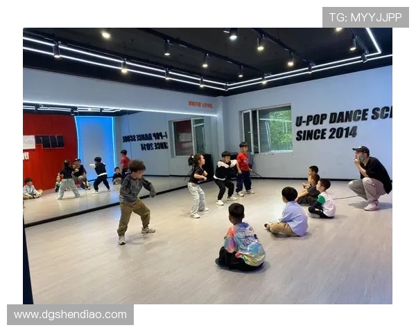 武汉街舞队防反策略揭秘深度解析街舞文化与团队协作的魅力