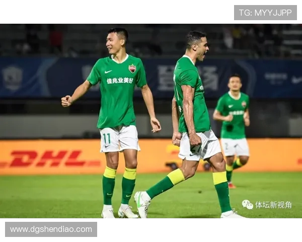 深圳排球队在全国锦标赛积分榜上以71分稳居第一名，表现亮眼