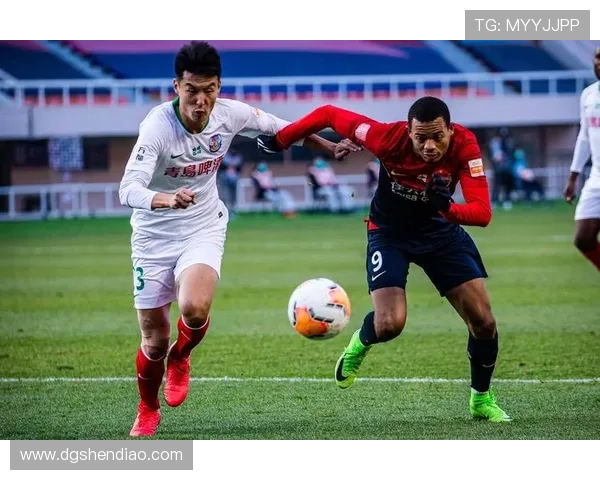 深圳足球队实力之争引发热议球迷与专家各执己见 深圳足球队实力之争引发热议球迷与专家各执己见