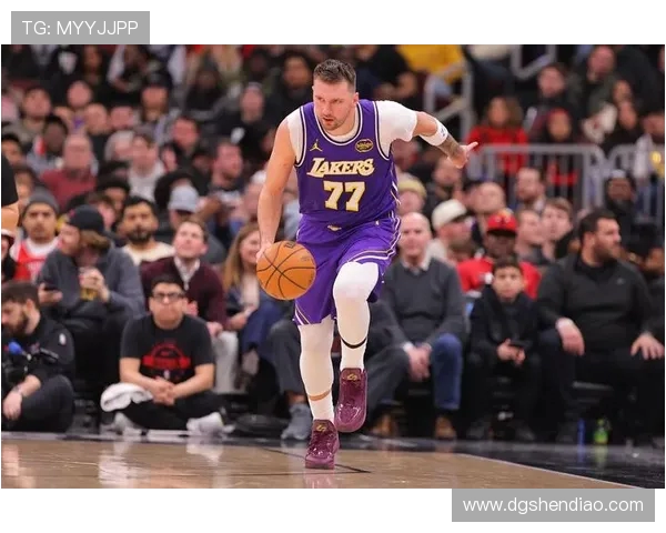 2020年NBA湖人与篮网精彩对决回顾与赛季分析