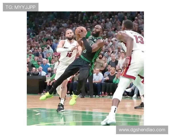 凯尔特人与热火的激烈对决回顾2020年9月24日精彩瞬间