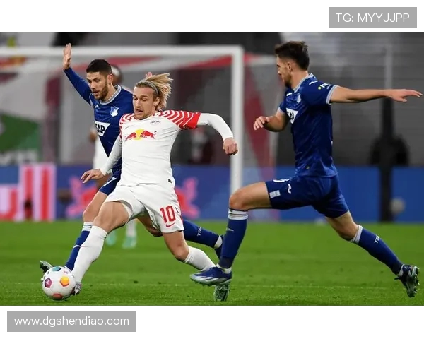 博尔顿与斯托克城激战正酣谁能在这场较量中笑到最后 博尔顿与斯托克城激战正酣谁能在这场较量中笑到最后