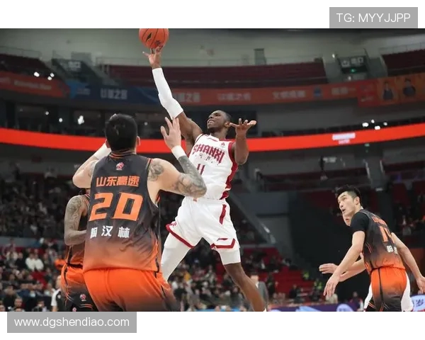 山东高速男篮迎战福建SBS争夺季后赛席位的关键战役即将上演 山东高速男篮迎战福建SBS争夺季后赛席位的关键战役即将上演